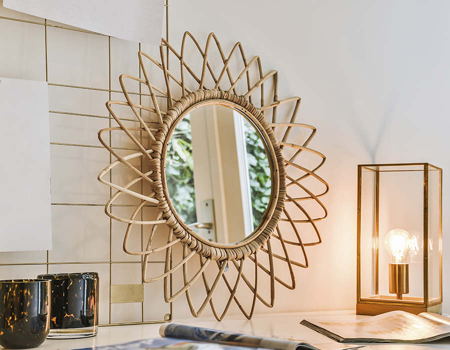 Ideas for decorating with mirrors, where and how to put them